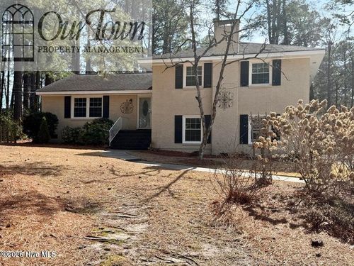 1711 Meadowbrook Ln W, Wilson, NC, 27893-2730 | Card Image
