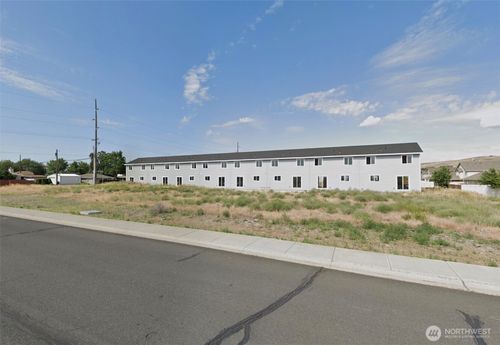 813 3rd Avenue Ne, Ephrata, WA, 98823 | Card Image