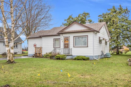 104 King Street, Minto, ON, N0G2P0 | Card Image