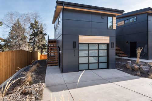 919 Nw Roanoke Ave, Bend, OR, 97703-1792 | Card Image