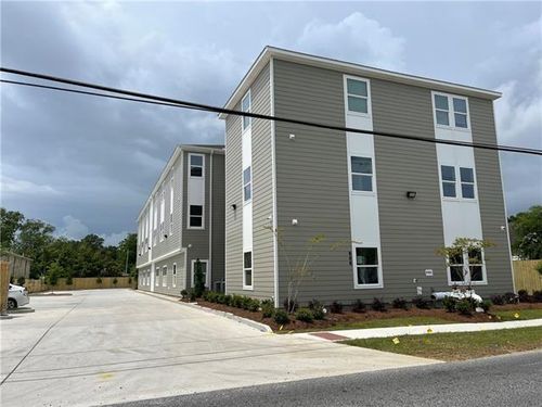 304-686 Central Ave, Jefferson, LA, 70121-1414 | Card Image