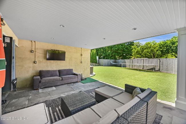 22 Maplewood Dr, House other with 5 bedrooms, 5 bathrooms and null parking in Cos Cob CT | Image 15