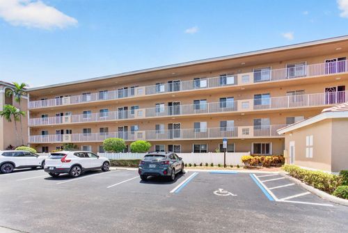 303-5746 Crystal Shores Dr, Boynton Beach, FL, 33437-5635 | Card Image