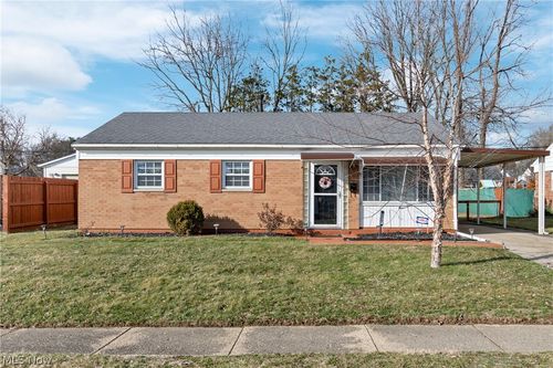 2317 40th St Ne, Canton, OH, 44705-2829 | Card Image