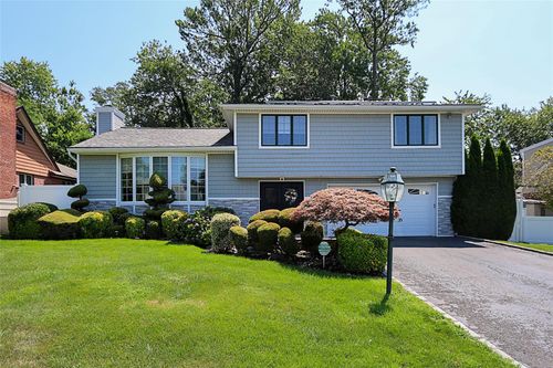 64 Hamilton Dr, Roslyn, NY, 11576-3129 | Card Image