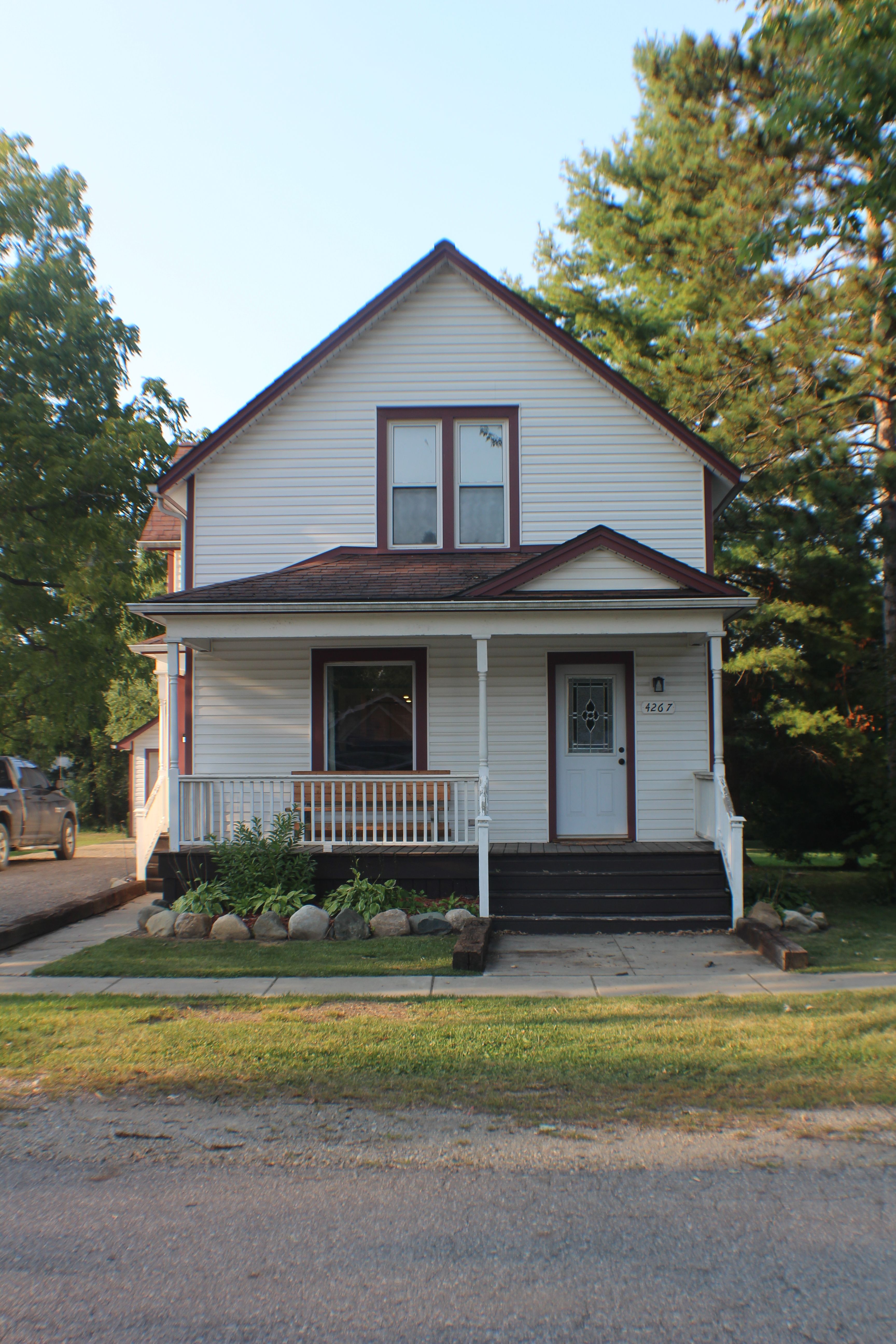 Mill St, North Branch, MI 48461