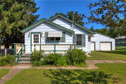 135 S Summit St, Spooner, WI, 54801-1515 | Card Image