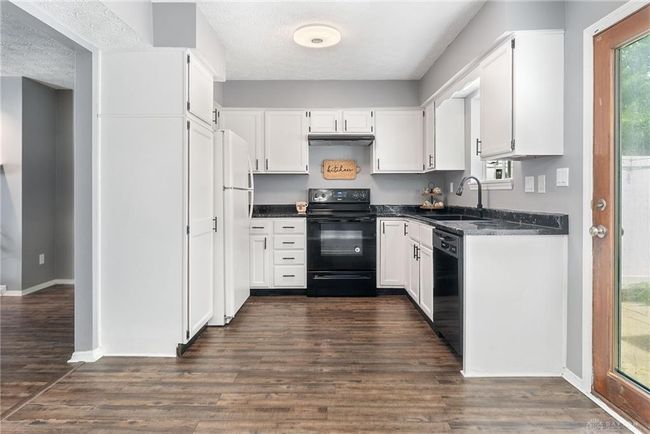 3163 Gracemore Ave, Condo with 2 bedrooms, 3 bathrooms and null parking in Kettering OH | Image 9