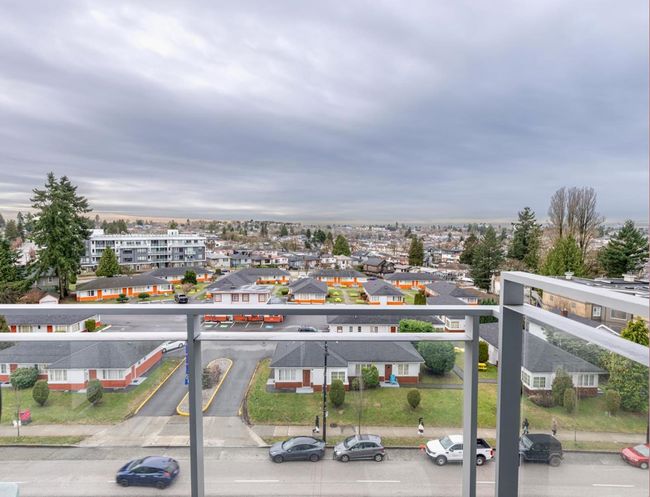 704 - 2435 Kingsway, Condo with 2 bedrooms, 1 bathrooms and 1 parking in Vancouver BC | Image 10