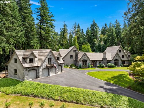 5564 Sw Prosperity Park Rd, Tualatin, OR, 97062-6732 | Card Image