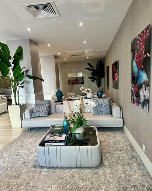 apt-306-2301 S Ocean Dr, Hollywood, FL, 33019-2621 | Card Image