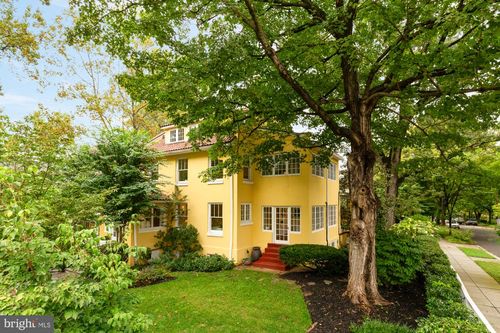 5201 38th St Nw, WASHINGTON, DC, 20015-1811 | Card Image