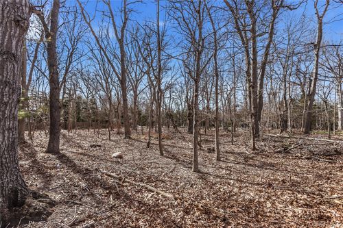 73 Manor Ln S, East Hampton, NY, 11937-4242 | Card Image