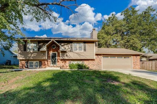 2019 N Forest Park St, Derby, KS, 67037-3126 | Card Image