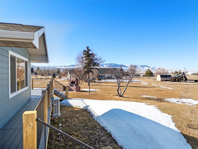 Easy access to nearby highways and town conveniences. | Image 23