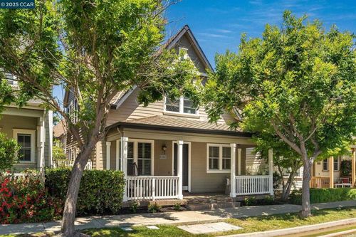 2033 De Anza Ln, Hercules, CA, 94547-5437 | Card Image