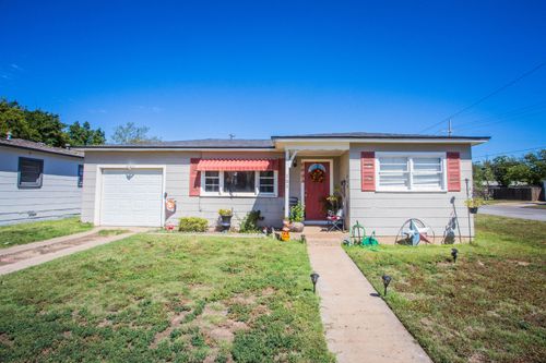 301 14th St, Levelland, TX, 79336-6113 | Card Image