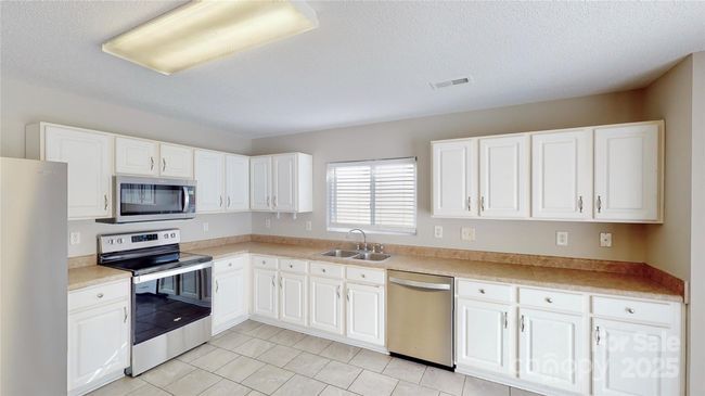 8139 Deodora Cedar Ln, House other with 3 bedrooms, 3 bathrooms and null parking in Charlotte NC | Image 22