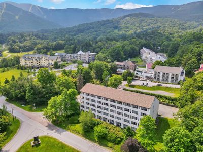 504 - 30 Mountainside Drive, Condo with 1 bedrooms, 1 bathrooms and null parking in Warren VT | Image 2