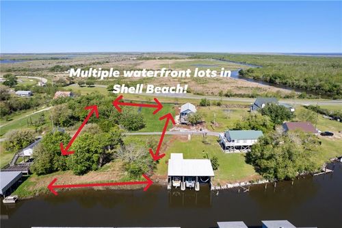 2121 Robin St, Saint Bernard, LA, 70085-7747 | Card Image
