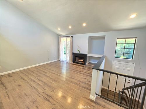 22-11107 Arminta St, Sun Valley, CA, 91352-4475 | Card Image