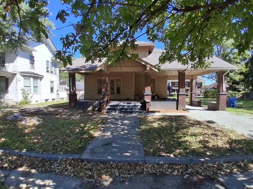 324 B St Nw, Miami, OK, 74354-5809 | Card Image