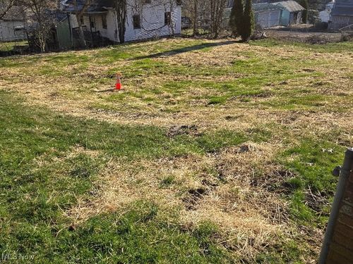 833 38th Street, Bellaire, OH, 43906 | Card Image