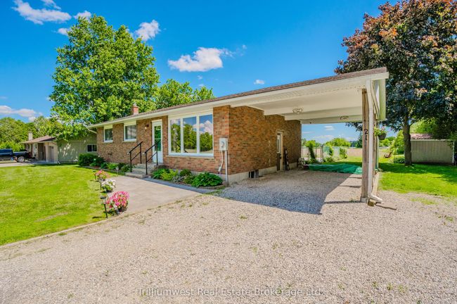 21 Emma St, House other with 3 bedrooms, 2 bathrooms and 4 parking in Princeton ON | Image 5