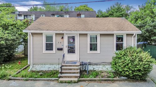 20 Darling Ct, Rockland, MA, 02370-2104 | Card Image