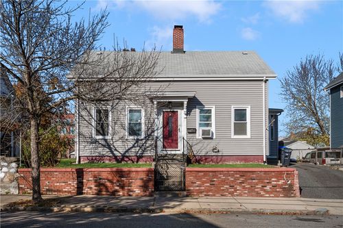 33 Harrison Street, Pawtucket, RI, 02860 | Card Image