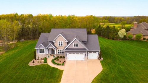 3400 Amber Lane, LEDGEVIEW, WI, 54311 | Card Image