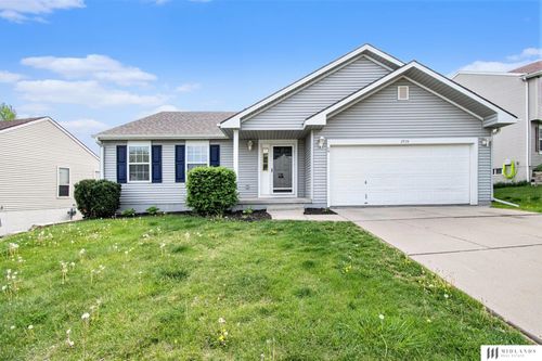 2939 Jason St, Bellevue, NE, 68123-4636 | Card Image