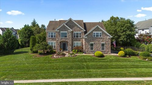 107 Coachlight Cir, CHALFONT, PA, 18914-4445 | Card Image