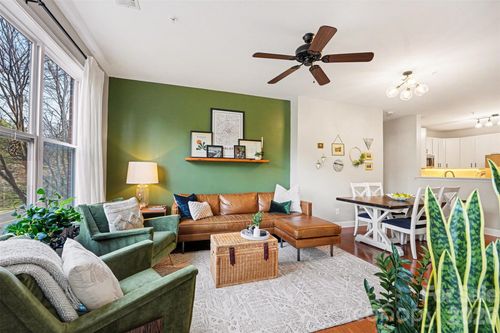 111-1000 E Woodlawn Rd, Charlotte, NC, 28209-2867 | Card Image