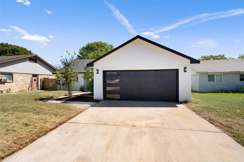 6901 Windrift Way, Austin, TX, 78745-5447 | Card Image