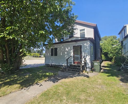 42 E Walton Ave, Muskegon, MI, 49442-3249 | Card Image