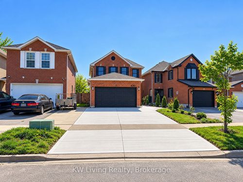 4361 Violet Rd, Mississauga, ON, L5V1J8 | Card Image