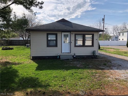 206 Fairfax Road, Vermilion, OH, 44089 | Card Image