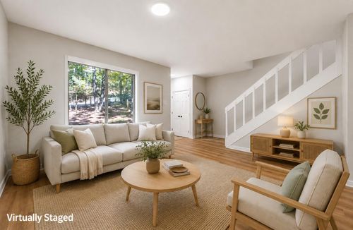 2952 Tree Swallow Rd, Roanoke, VA, 24018-5024 | Card Image