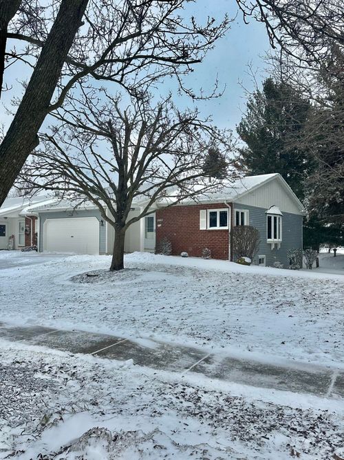 2845 Valley Spring Dr, Caledonia, MI, 49316-9022 | Card Image