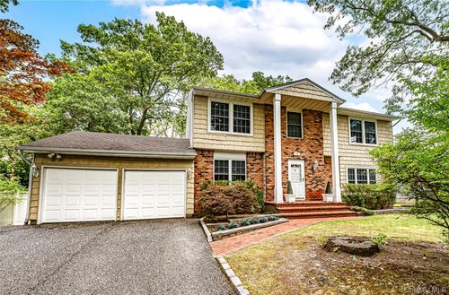 15 Washington Ave, Miller Place, NY, 11764-2519 | Card Image