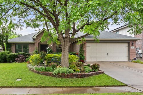 904 Lindstrom Dr, Fort Worth, TX, 76131-5391 | Card Image