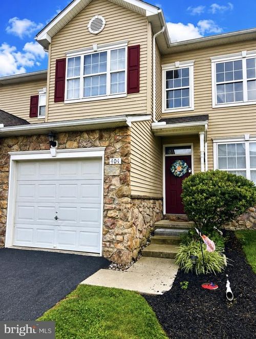404 Marion Rd, YORK, PA, 17406-1561 | Card Image