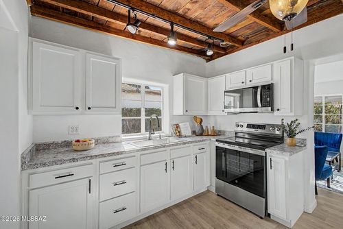 328 W 38th Street, Tucson, AZ, 85713 | Card Image