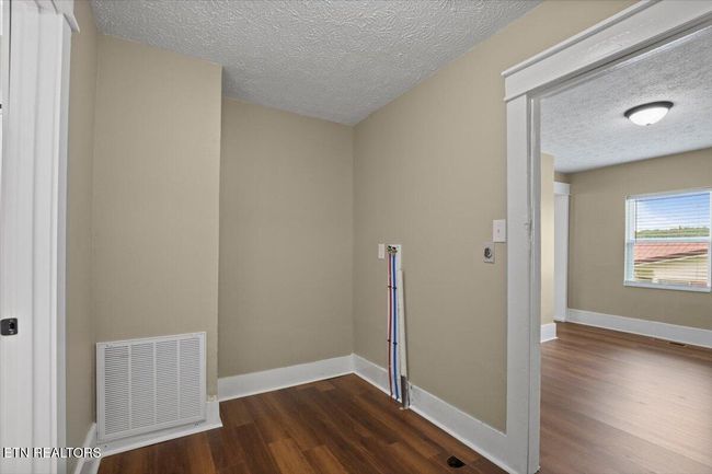 715 E Kentucky Ave, House other with 2 bedrooms, 1 bathrooms and null parking in La Follette TN | Image 14