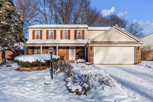 33838 Whitewood Pl, Westland, MI, 48185-9400 | Card Image