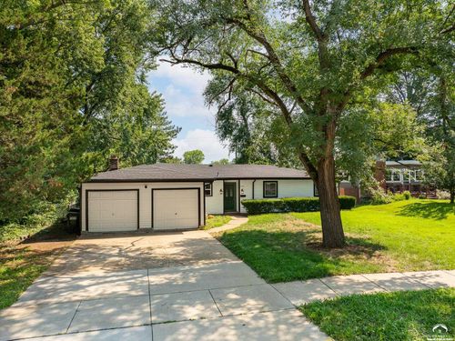 1727 W 26th St, Lawrence, KS, 66046-4207 | Card Image