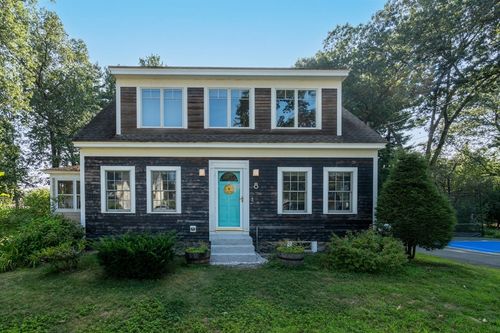 8 Woodlawn Ave, Chelmsford, MA, 01824-2228 | Card Image