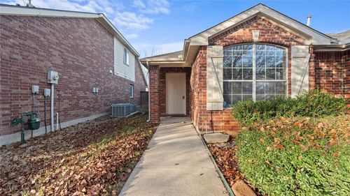 9204 Warren Dr, Mckinney, TX, 75071-7407 | Card Image