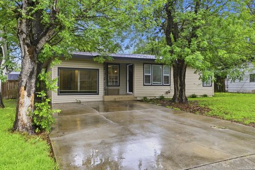 129 Phil Wilson, Boerne, TX, 78006-2717 | Card Image